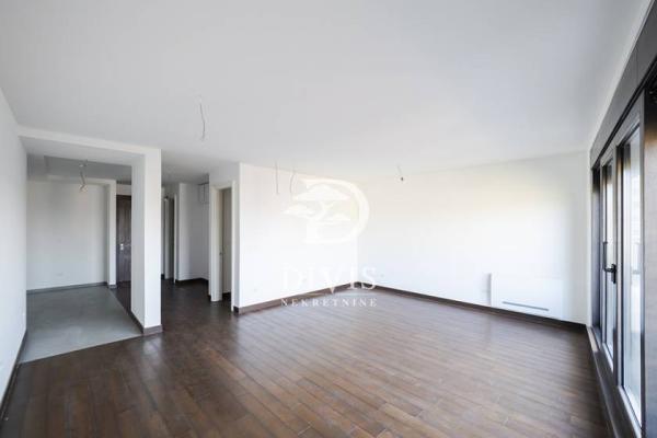 Slika 1 - Loznička, Četvorosoban stan na prodaju, 119m2, 560.000€